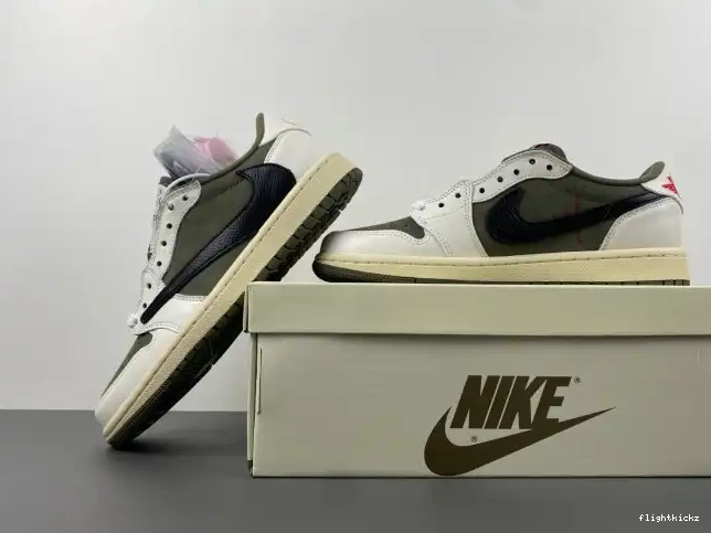 MEDIUM LOW AIR OG 1 X TRAVIS SCOTT OLIVE JORDAN DM7866-200 0628